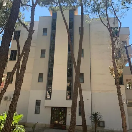 Aparthotel Arberia *