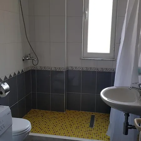 Arberia Apartmanhotel Kryemëdhej