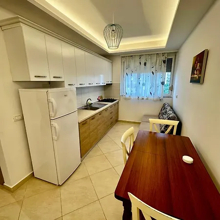 Lägenhetshotell Arberia Kryemëdhej