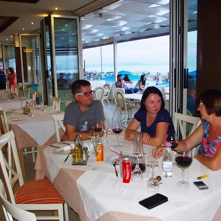 Aparthotel Arberia 3*